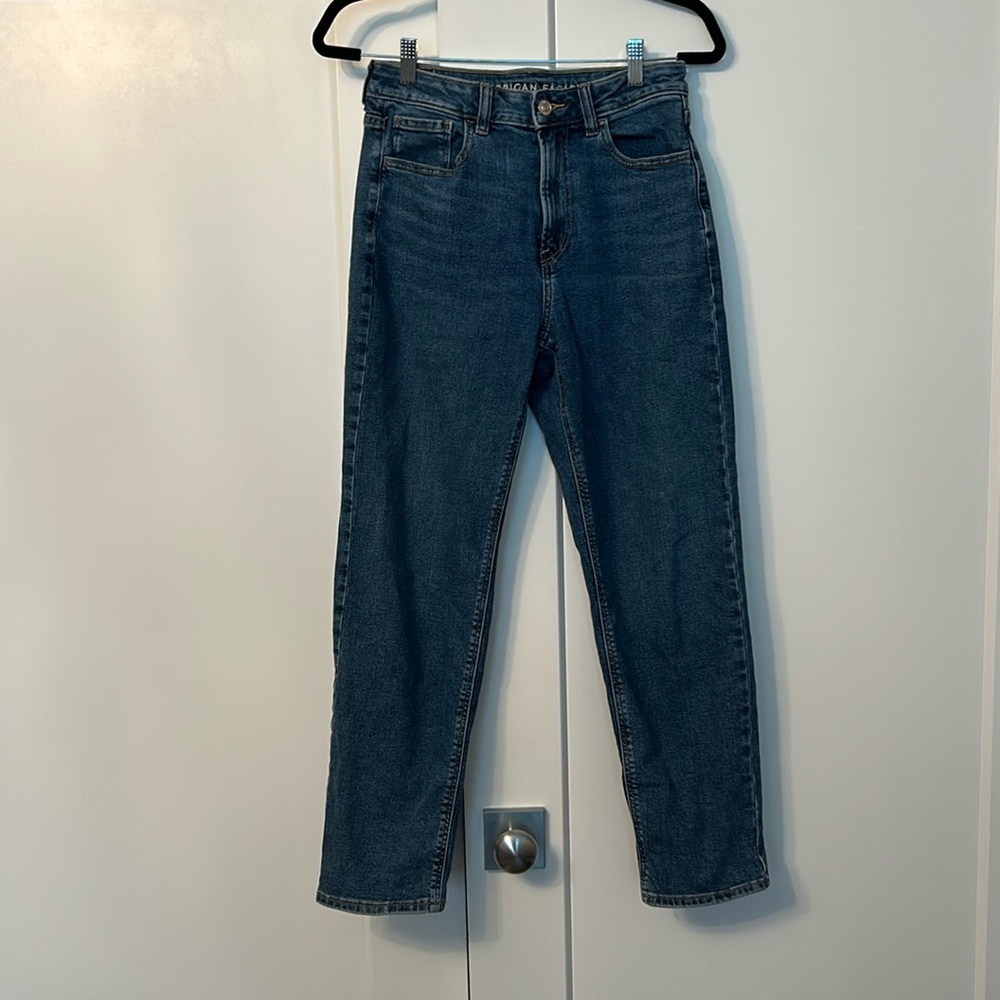 American Eagle Mom Straight Leg Jeans size 4